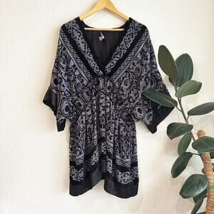 Geneolgy Velvet Burnout Kimono Style Top 3X Paisley Whimsical Stretch Black/Gray